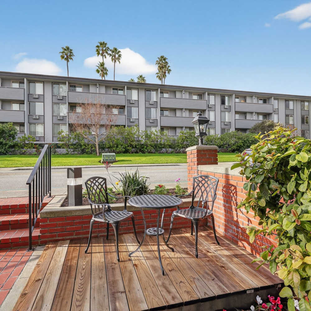 Entrance and seating area at Fayette Arms Apartments in Mountain View, California