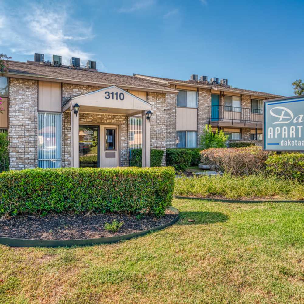 Exterior of Dakota Apartments leasing office