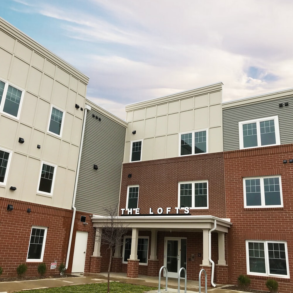 Exterior view of the building at Jenkins Lofts in Columbus, Ohio 
