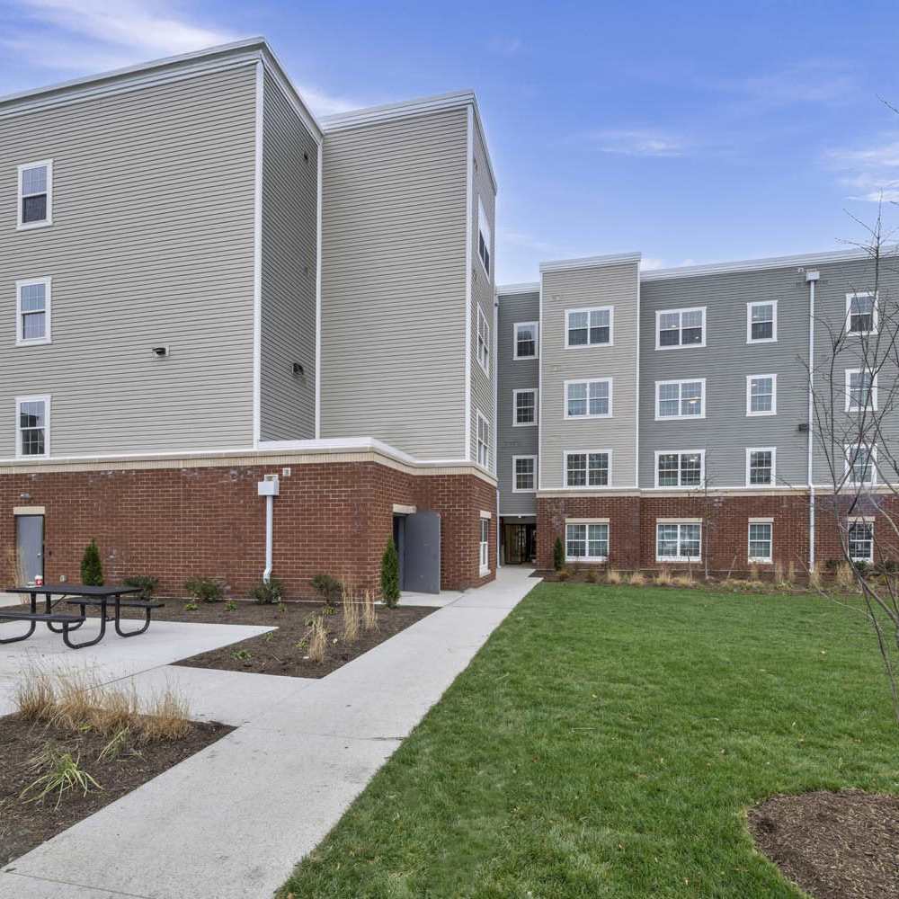 Community with greenery all around at Gordon Crossing in Cleveland, Ohio 