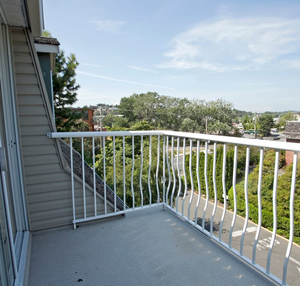 Fraser Tolmie Apartments balcony views