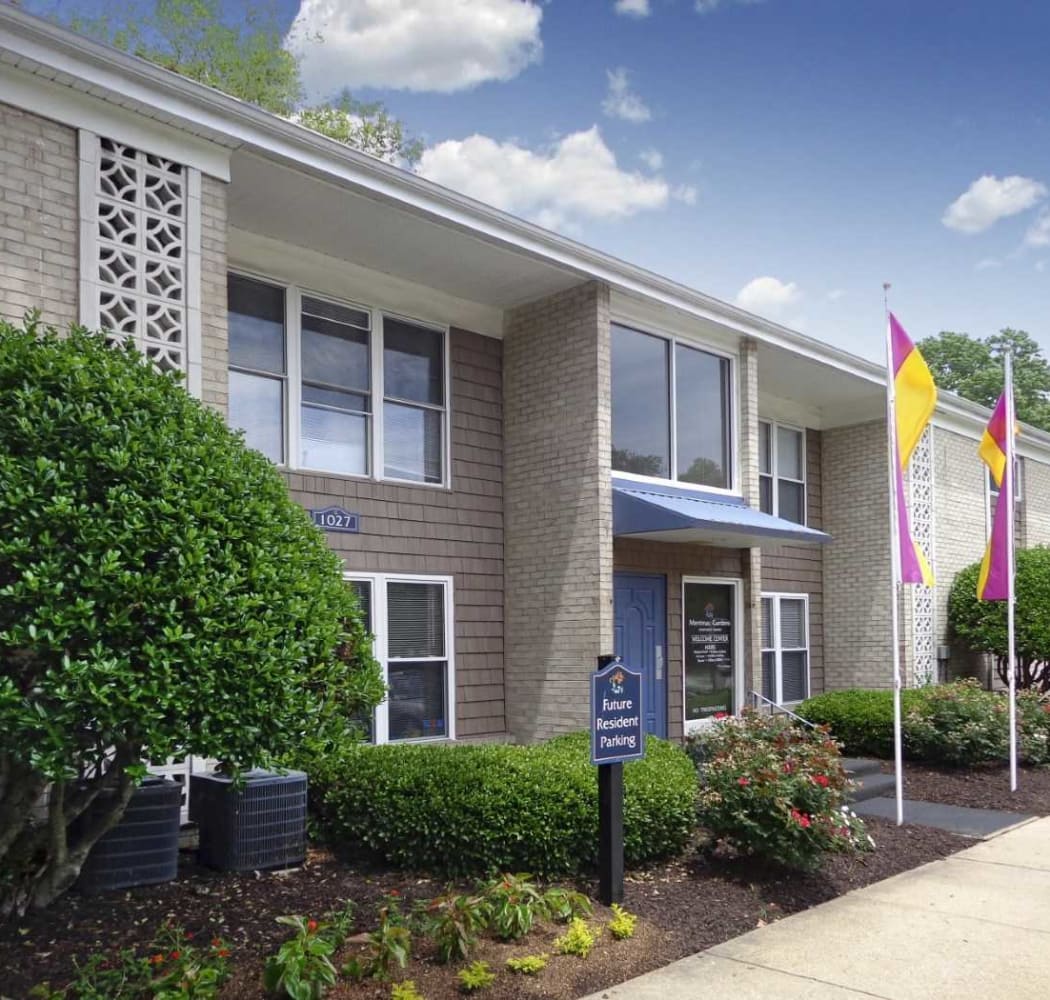 Front entrance at Residences at Crawford Farms in Portsmouth