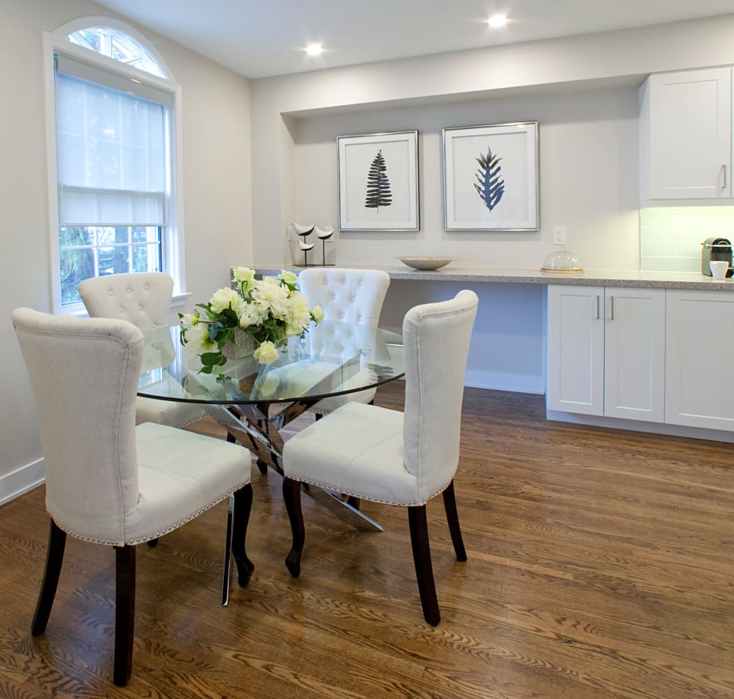 Dining room at Lion's Gate in Etobicoke