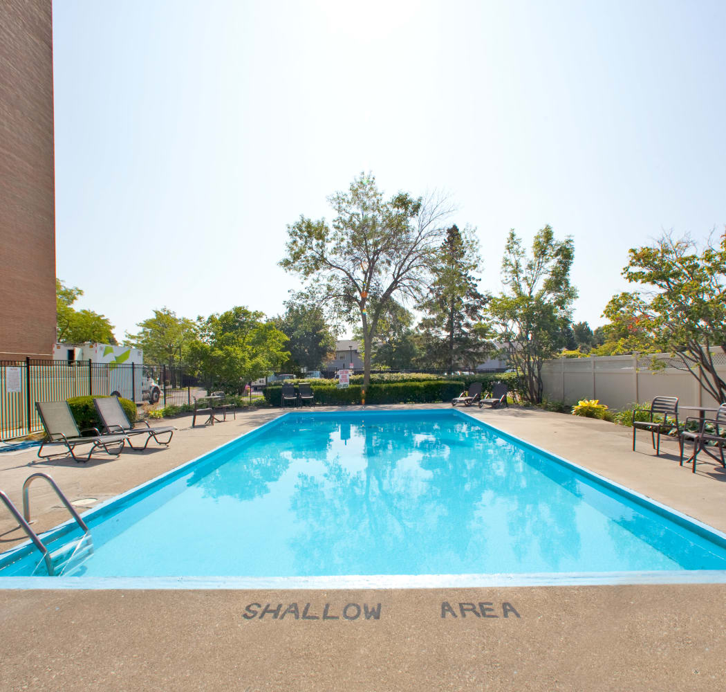Swimming pool at Bristol Court in Mississauga