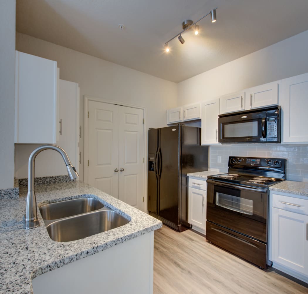 Garden Style 1, 2 & 3 Bedroom Apartments in North ...