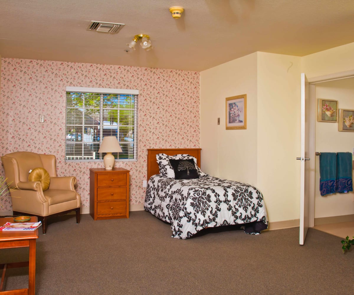 Bedroom in an apartment at Pacifica Senior Living Peoria in Peoria, Arizona