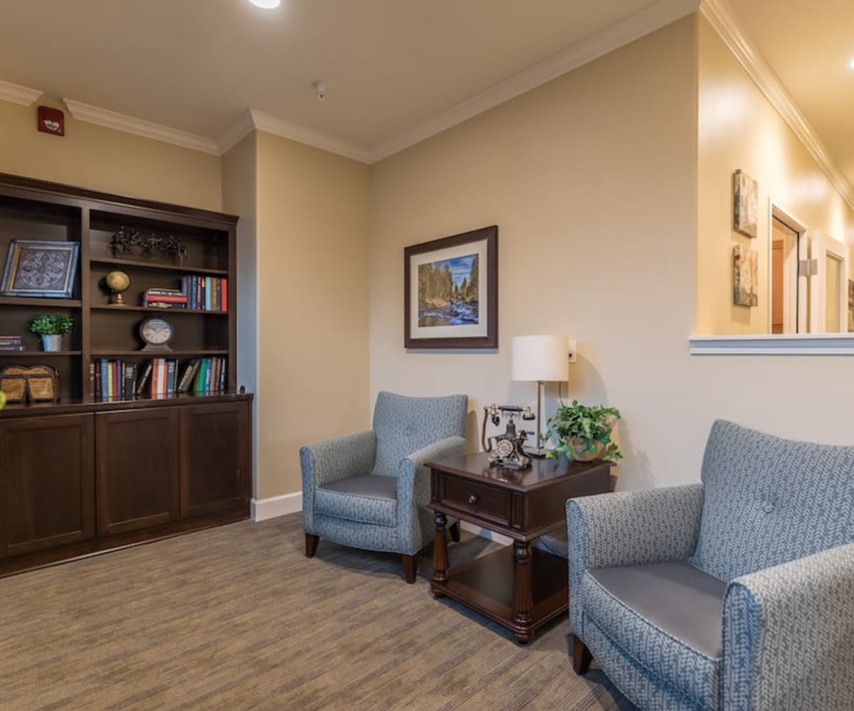 Lounge room at Pacifica Senior Living Vancouver in Vancouver, Washington