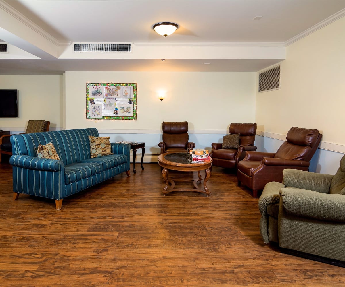 Lobby area at Pacifica Senior Living Victoria Court in Cranston, Rhode Island