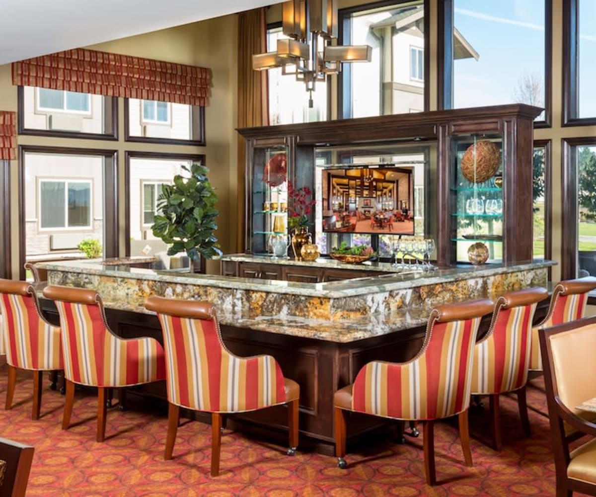 Bar at Meridian At Stone Creek in Milton, Washington