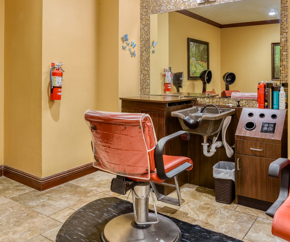 Hair salon at Wyndham Lakes in Jacksonville, Florida