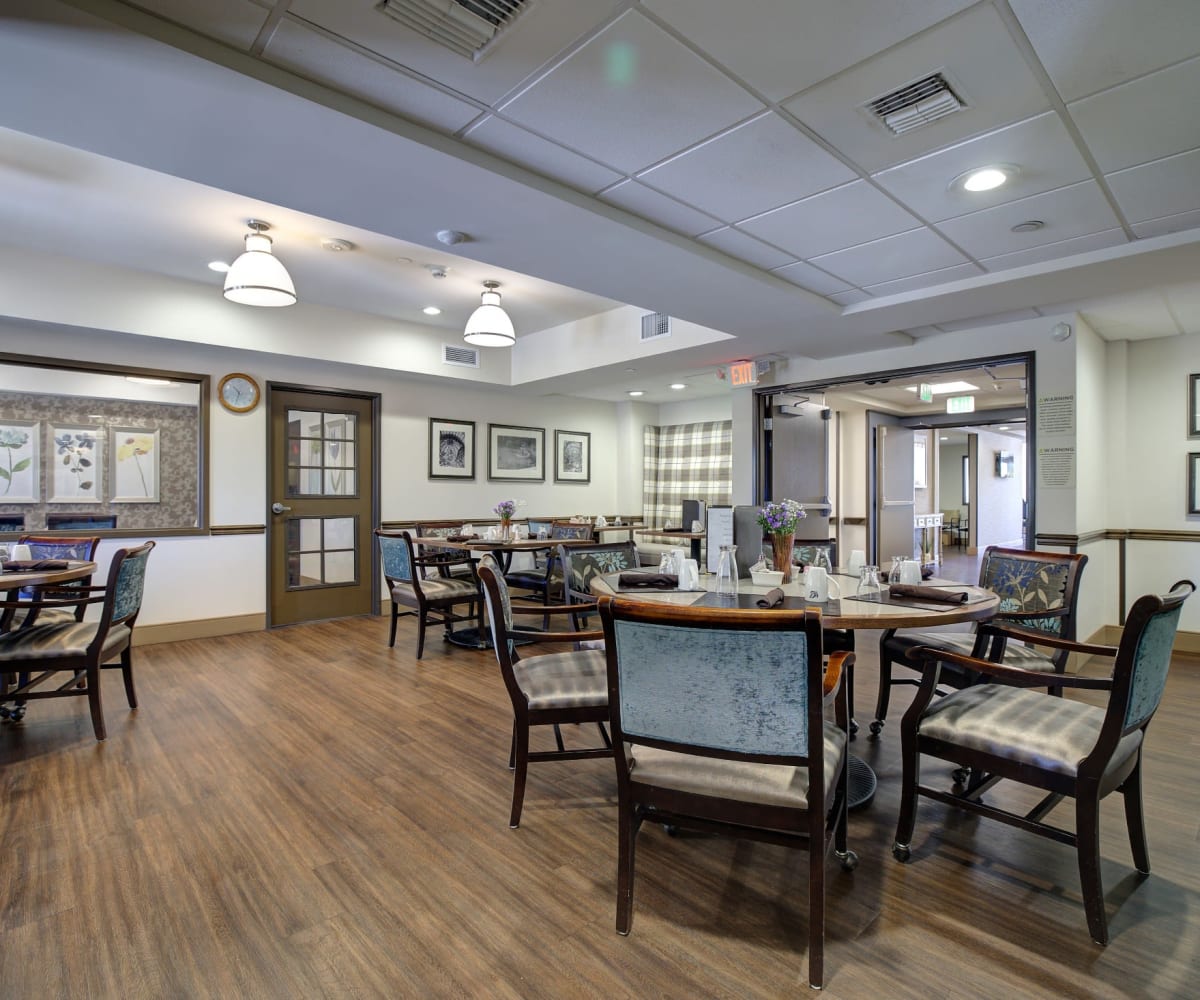 Resident dining area at Pacifica Senior Living Rancho Peñasquitos in San Diego, California