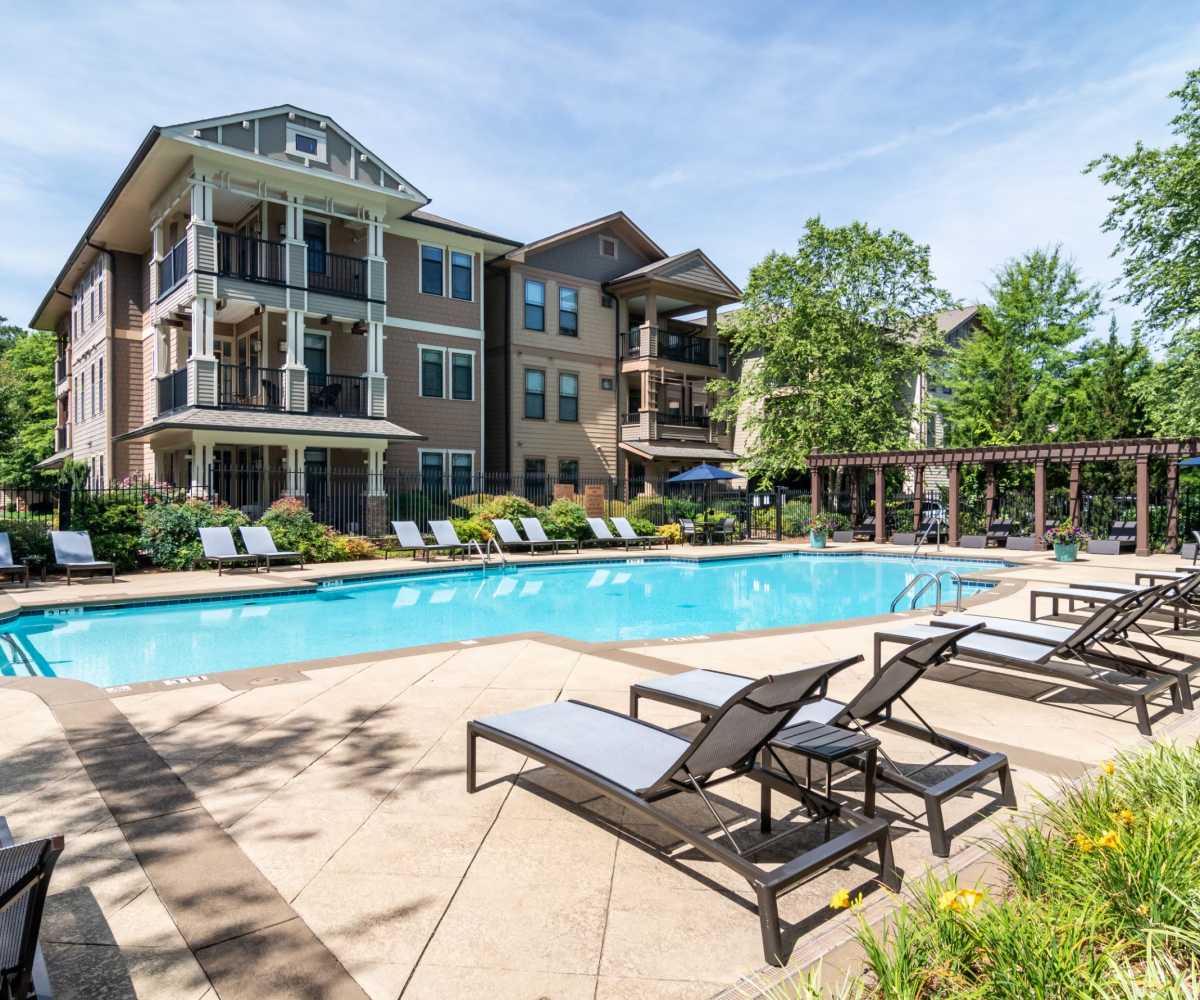 Amenities at The Reserve at Johns Creek Walk in Johns Creek, Georgia
