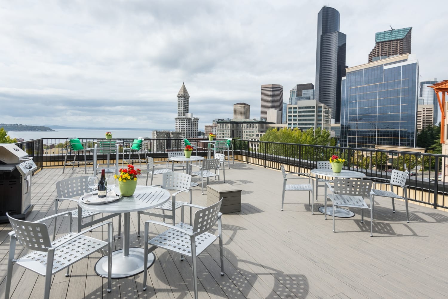 Rooftop views at Metropolitan Park Apartments in Seattle, Washington