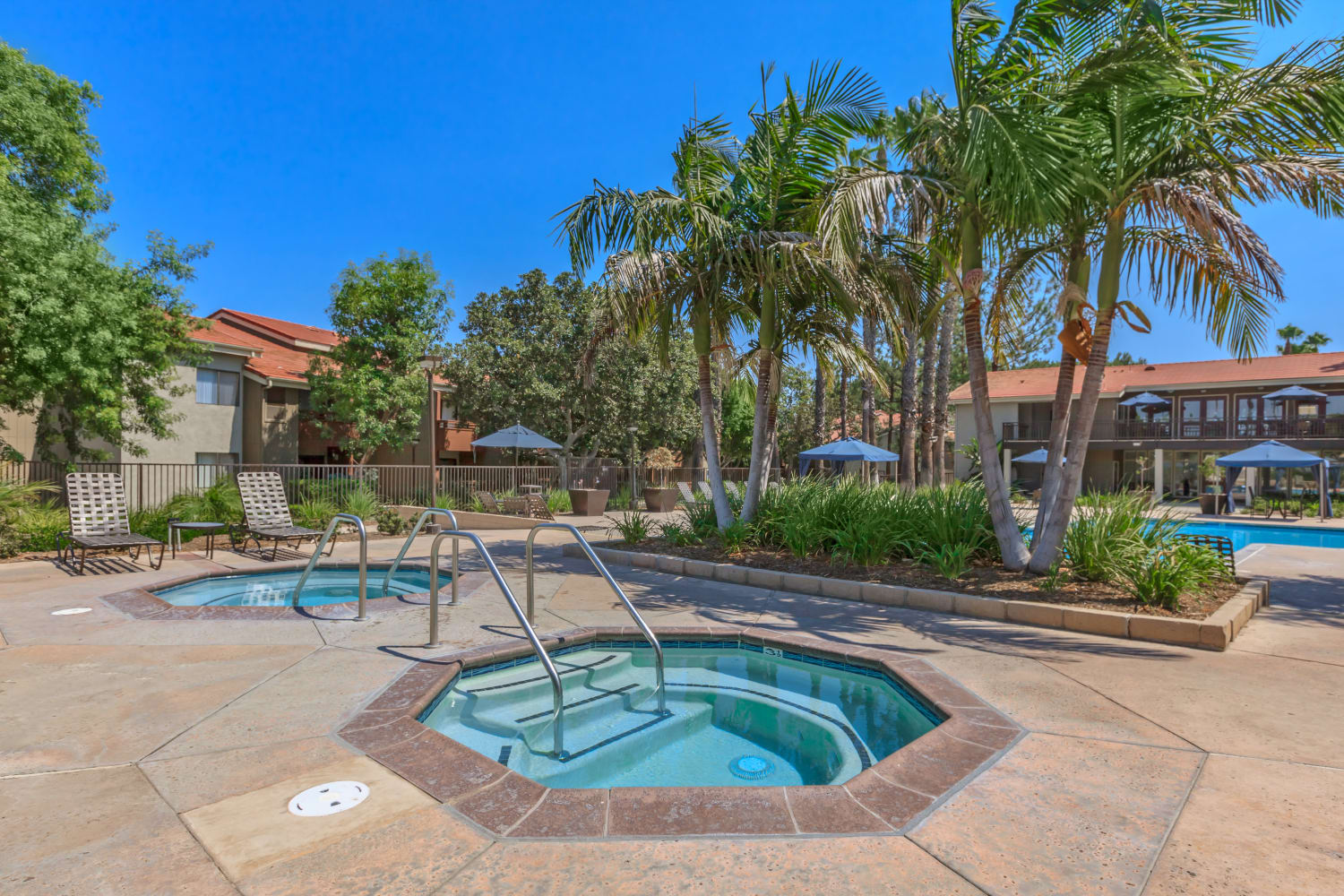 Photos of Parcwood Apartments in Corona, California