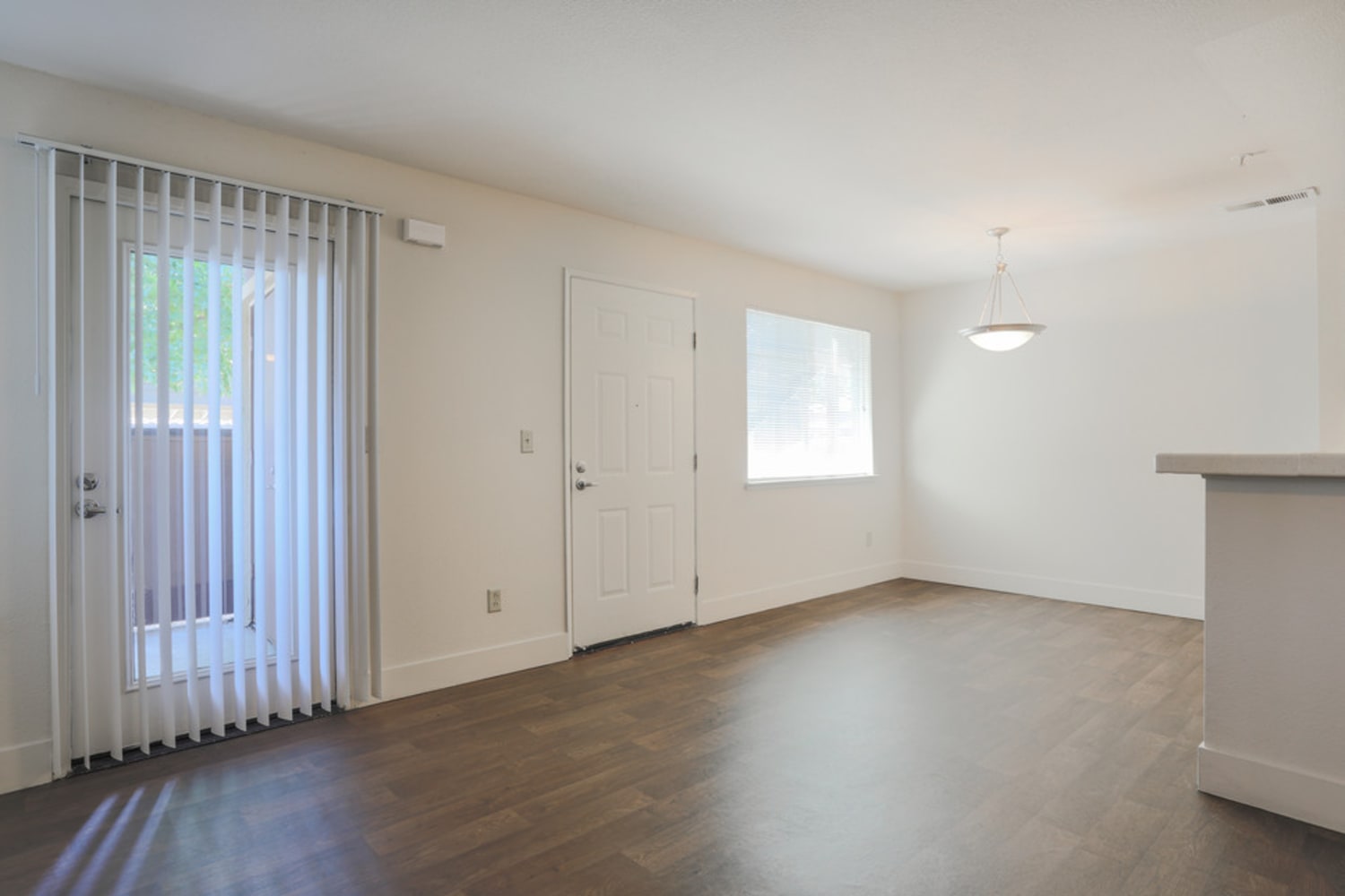 Photos Of La Vina Apartments In Livermore California