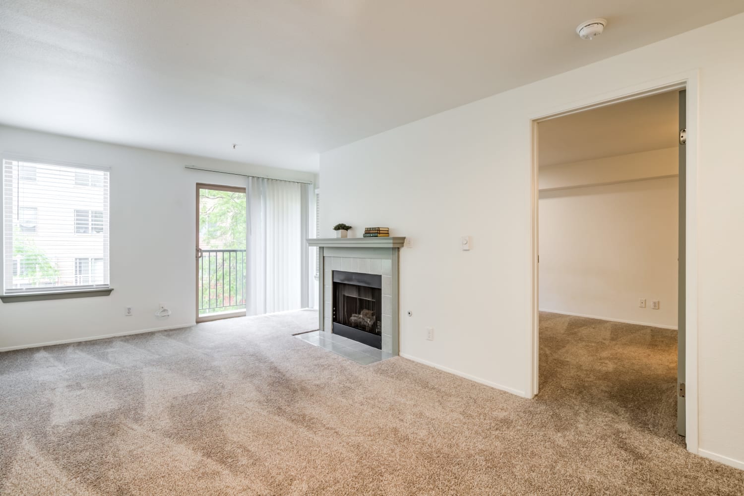 Open format floor plan living room at Metropolitan Park Apartments in Seattle, Washington