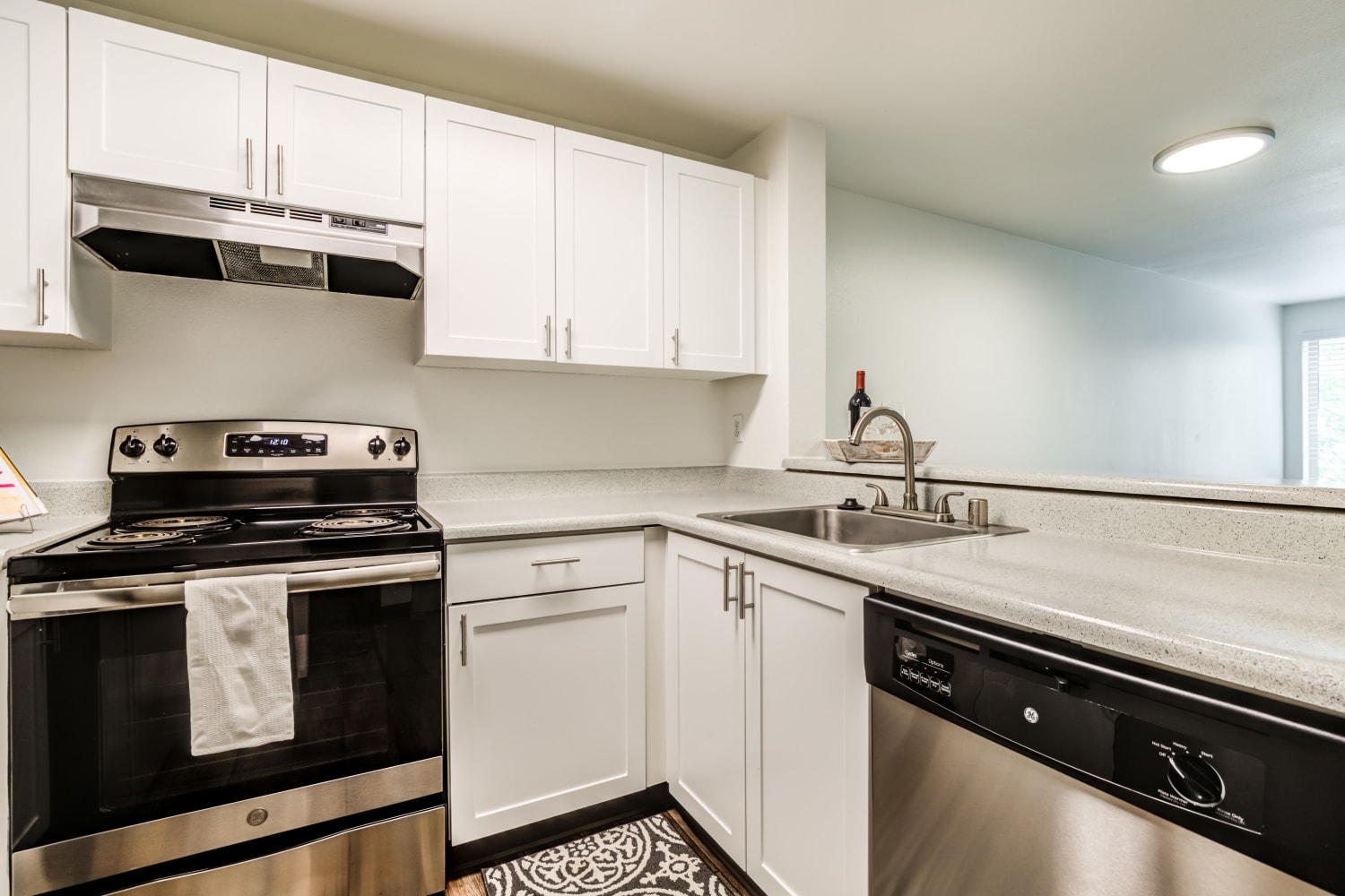 Kitchen with modern amenities at Metropolitan Park Apartments in Seattle, Washington