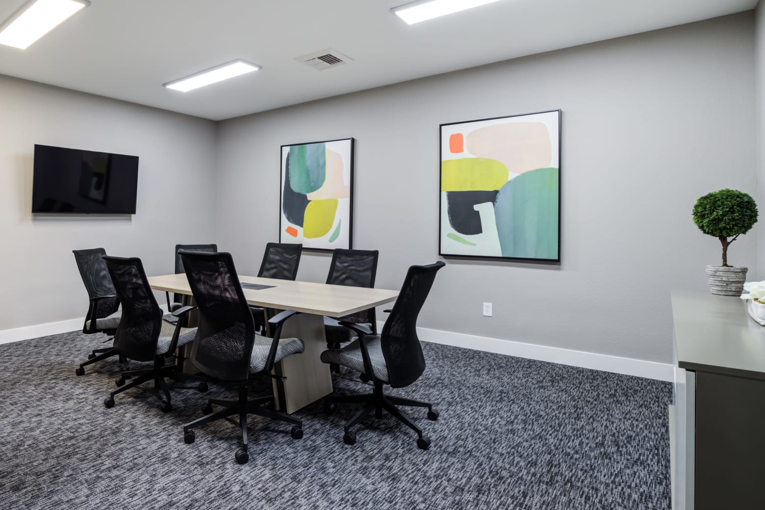 Conference room at The Knolls at Inglewood Hill in Sammamish, Washington