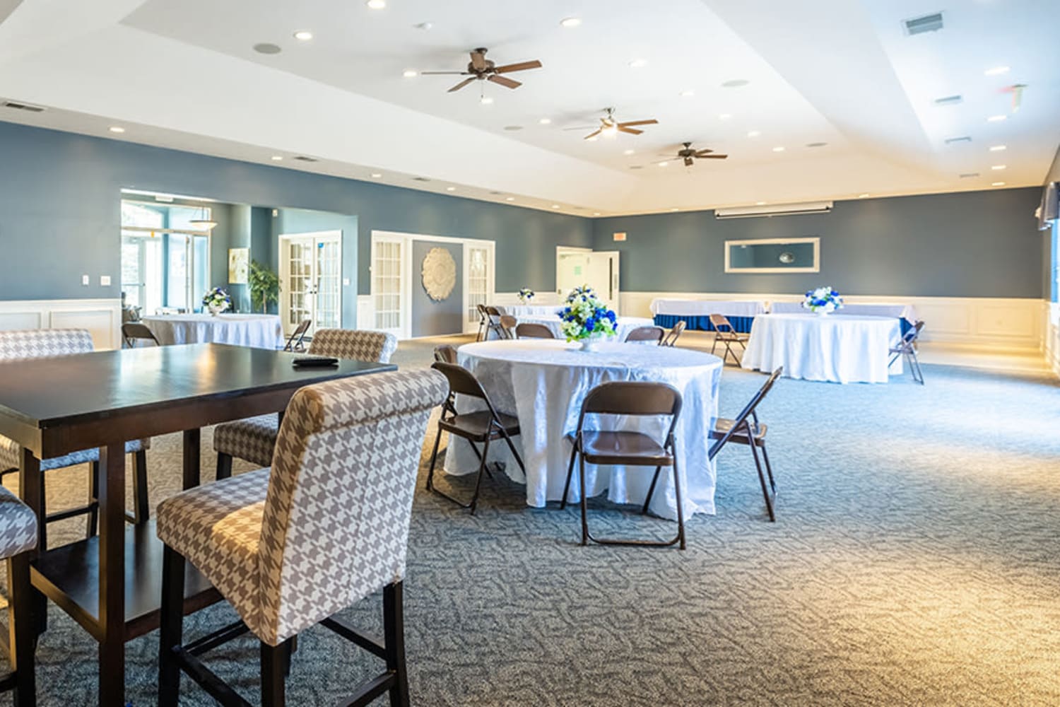 Avon Commons offers a spacious clubhouse in Avon, New York