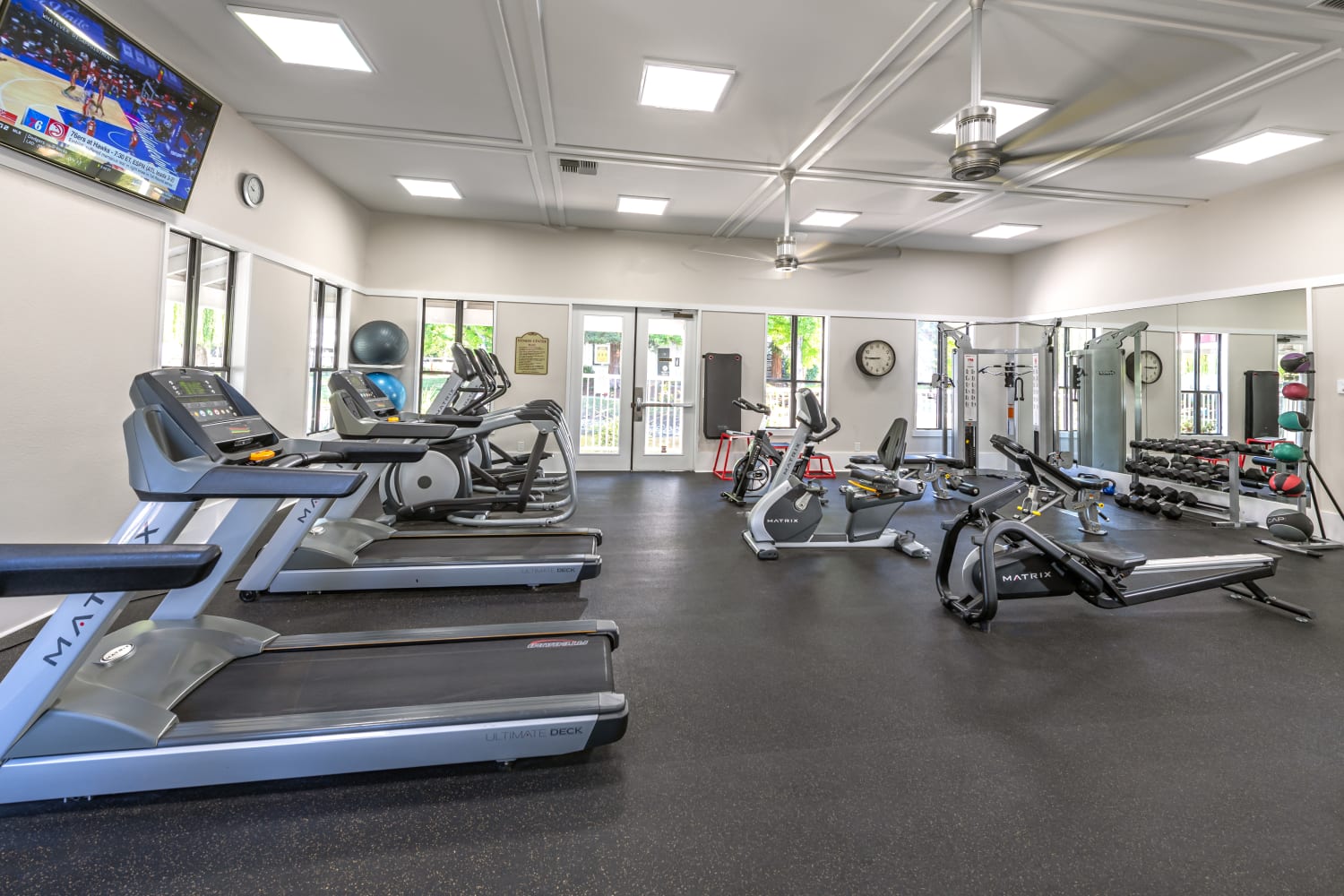 Fitness Center at Cotton Wood Apartments in Dublin, CA 