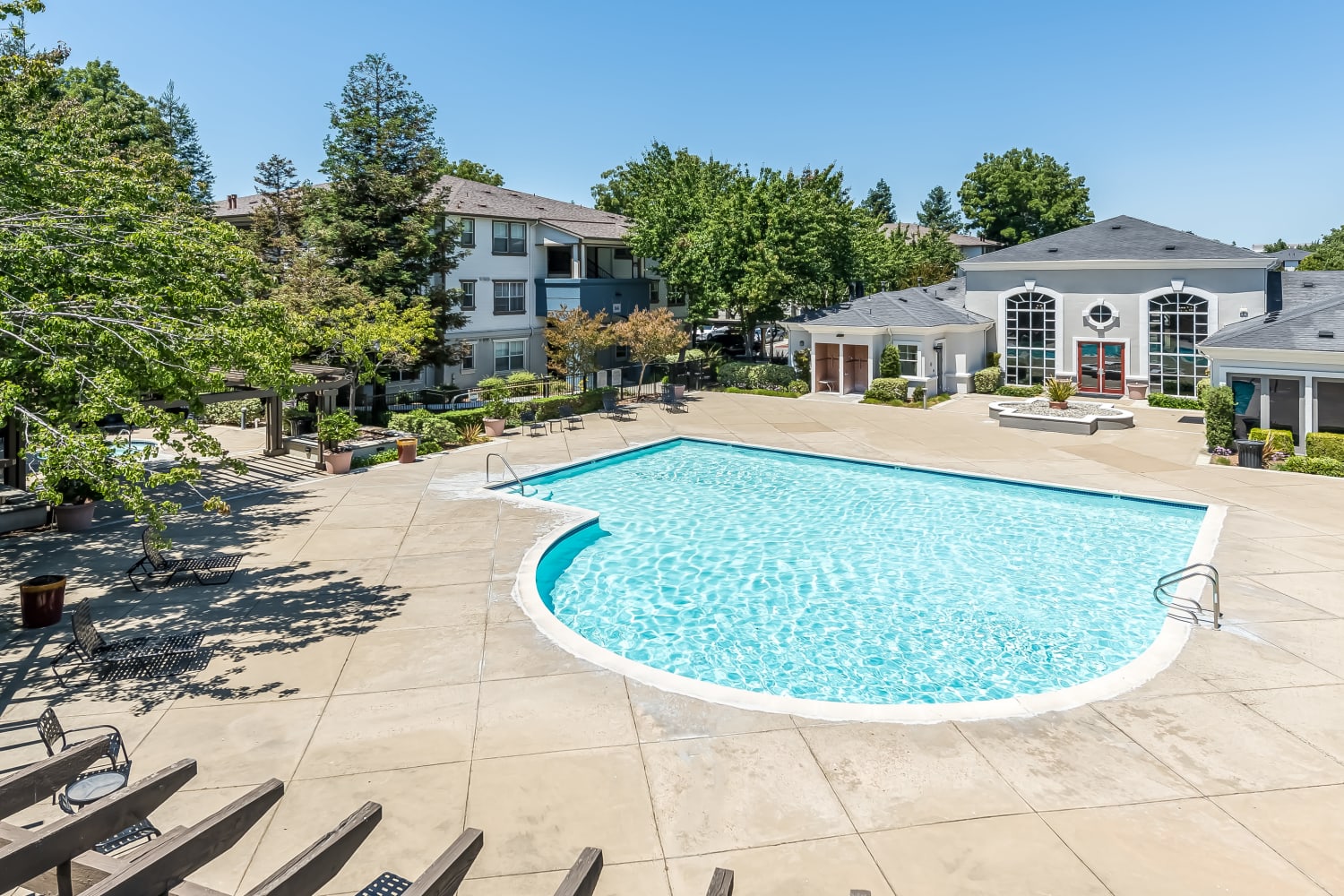 Park Hacienda Apartments with Exterior View of the Pool