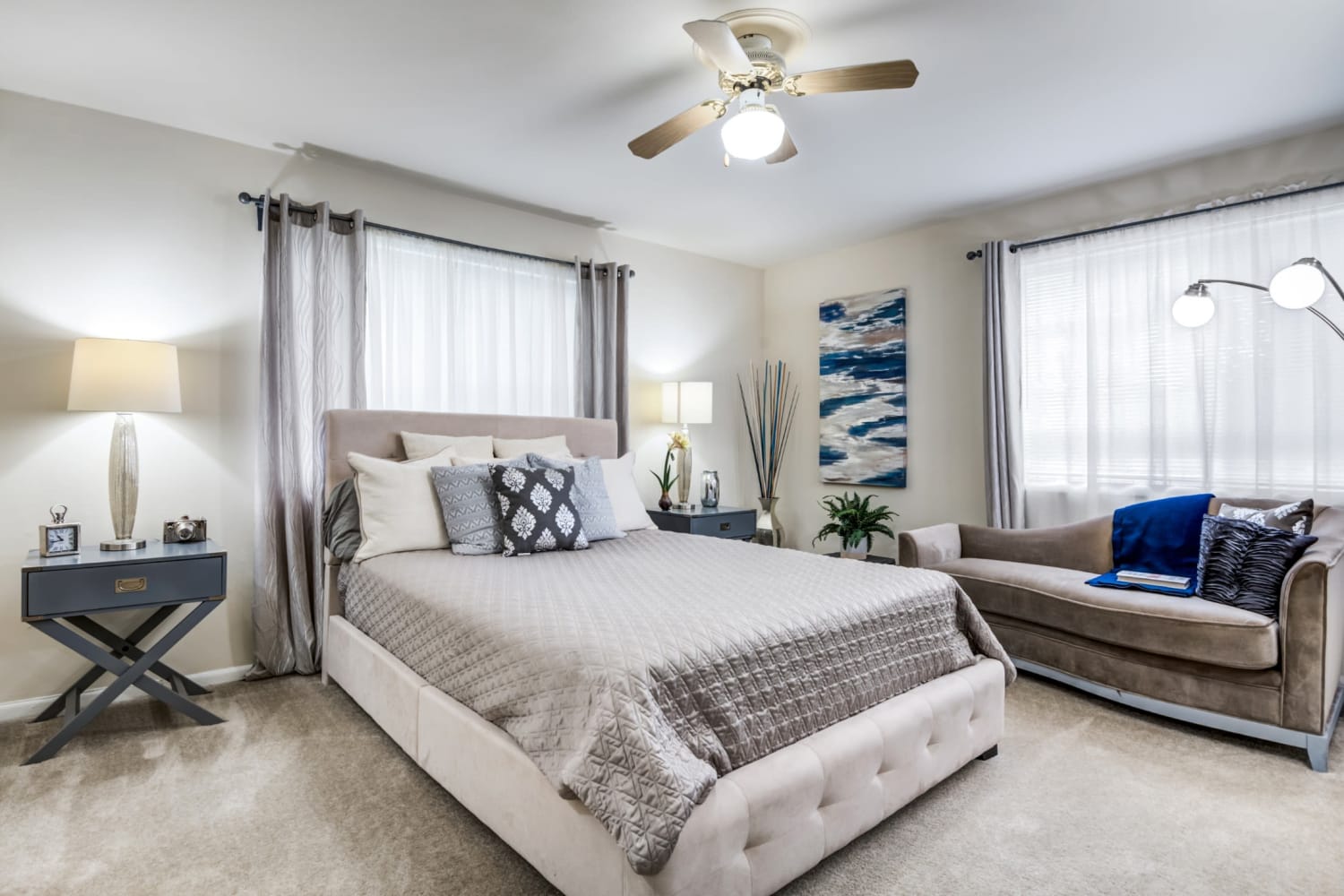 Bedroom at Willow Lake Apartment Homes in Laurel, MD