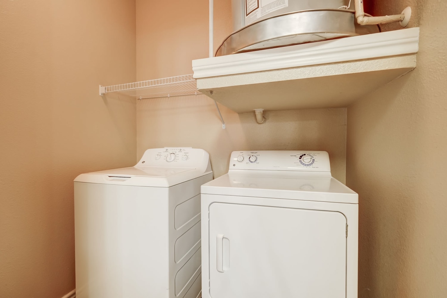 Washer and dryer at Chateau Mirage Apartment Homes in Lafayette, Louisiana