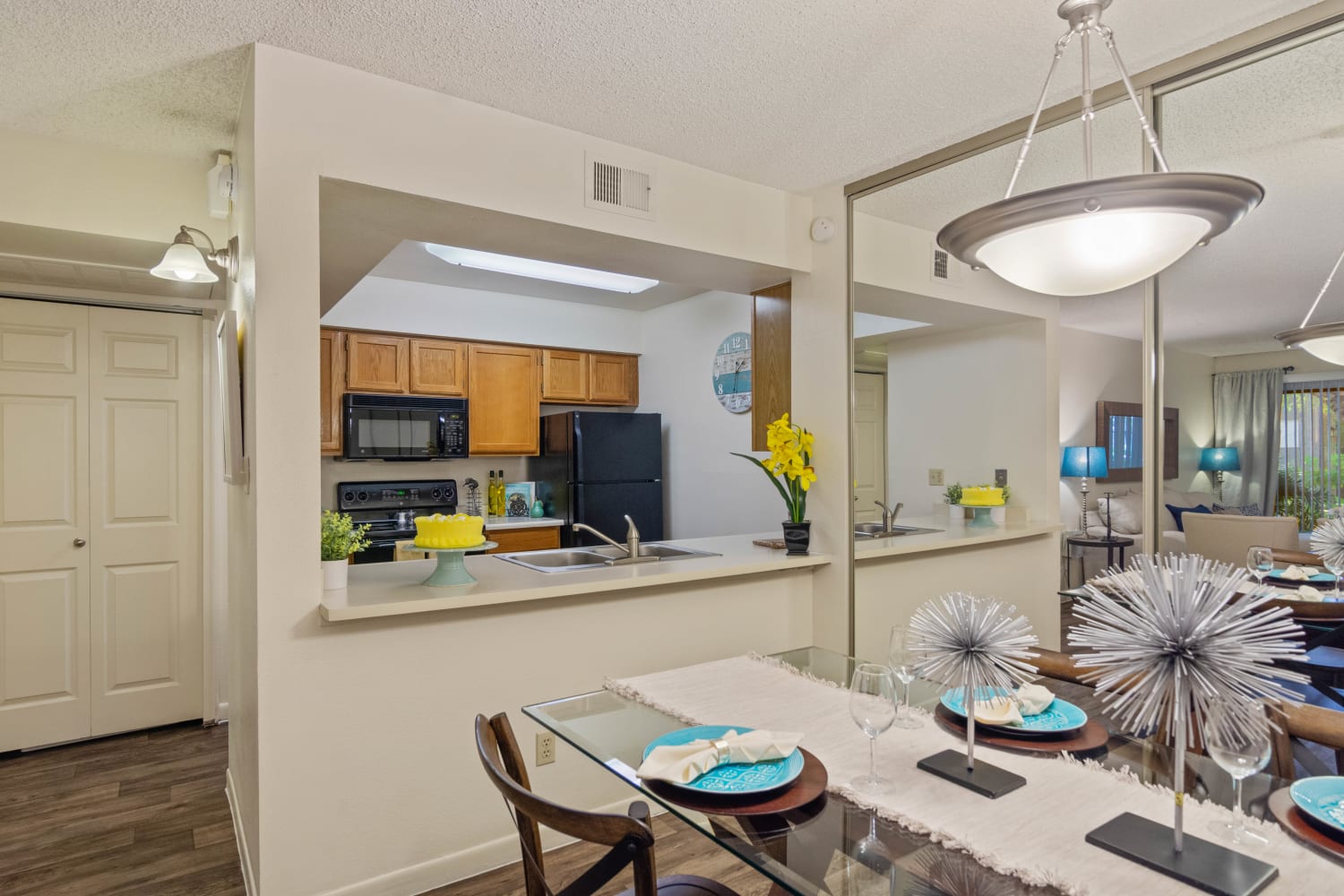 Waterford Place Apartments offer spacious open floor plans in Mesa, Arizona