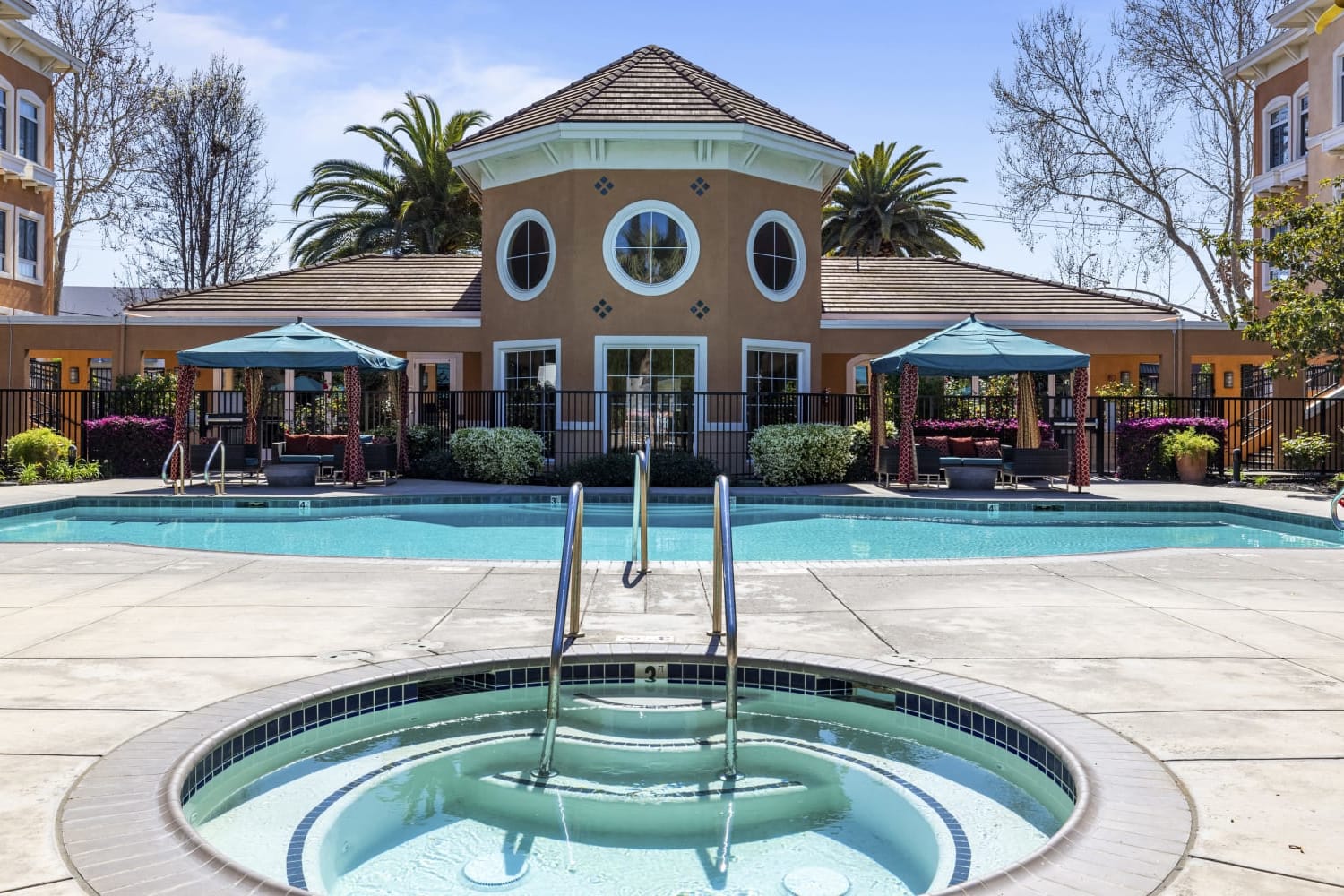 Swimming pool at Villa Del Sol in Sunnyvale, California