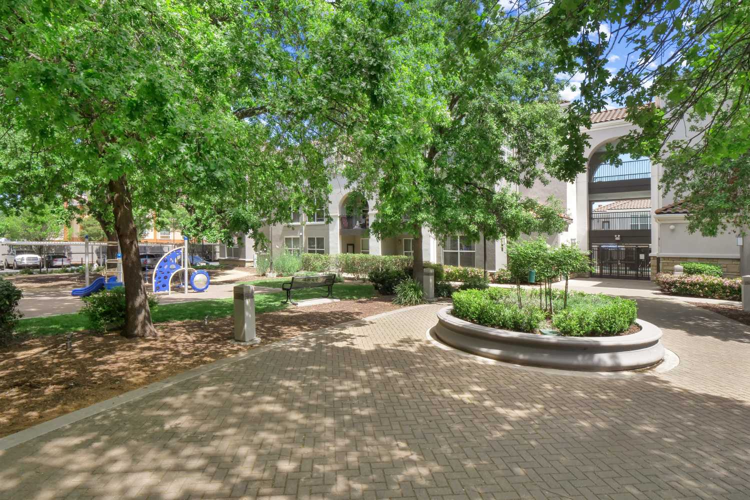 Outdoor common areas at Villa Montanaro in Pleasant Hill, California