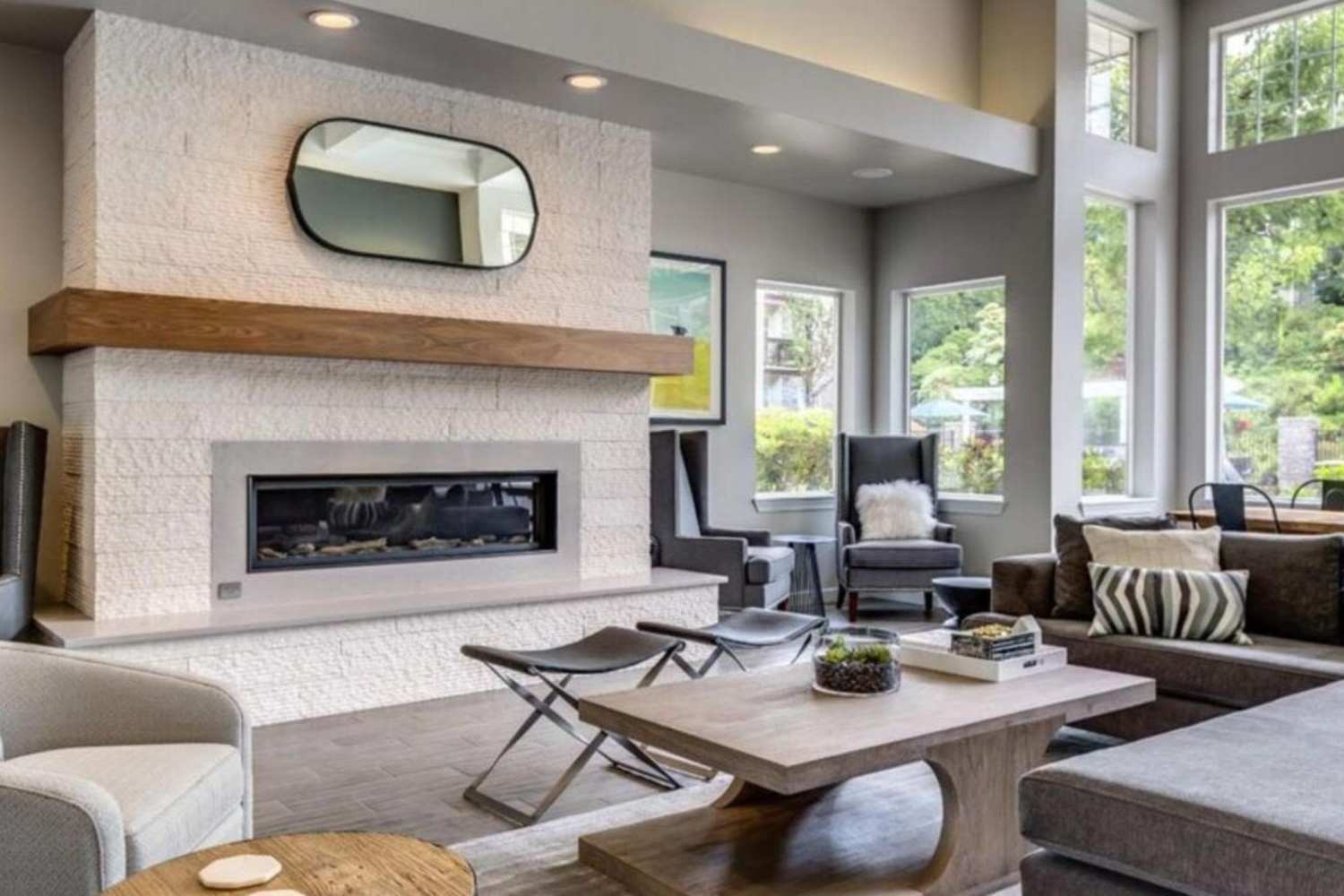 Clubhouse sitting area at Stonemeadow Farms in Bothell, Washington