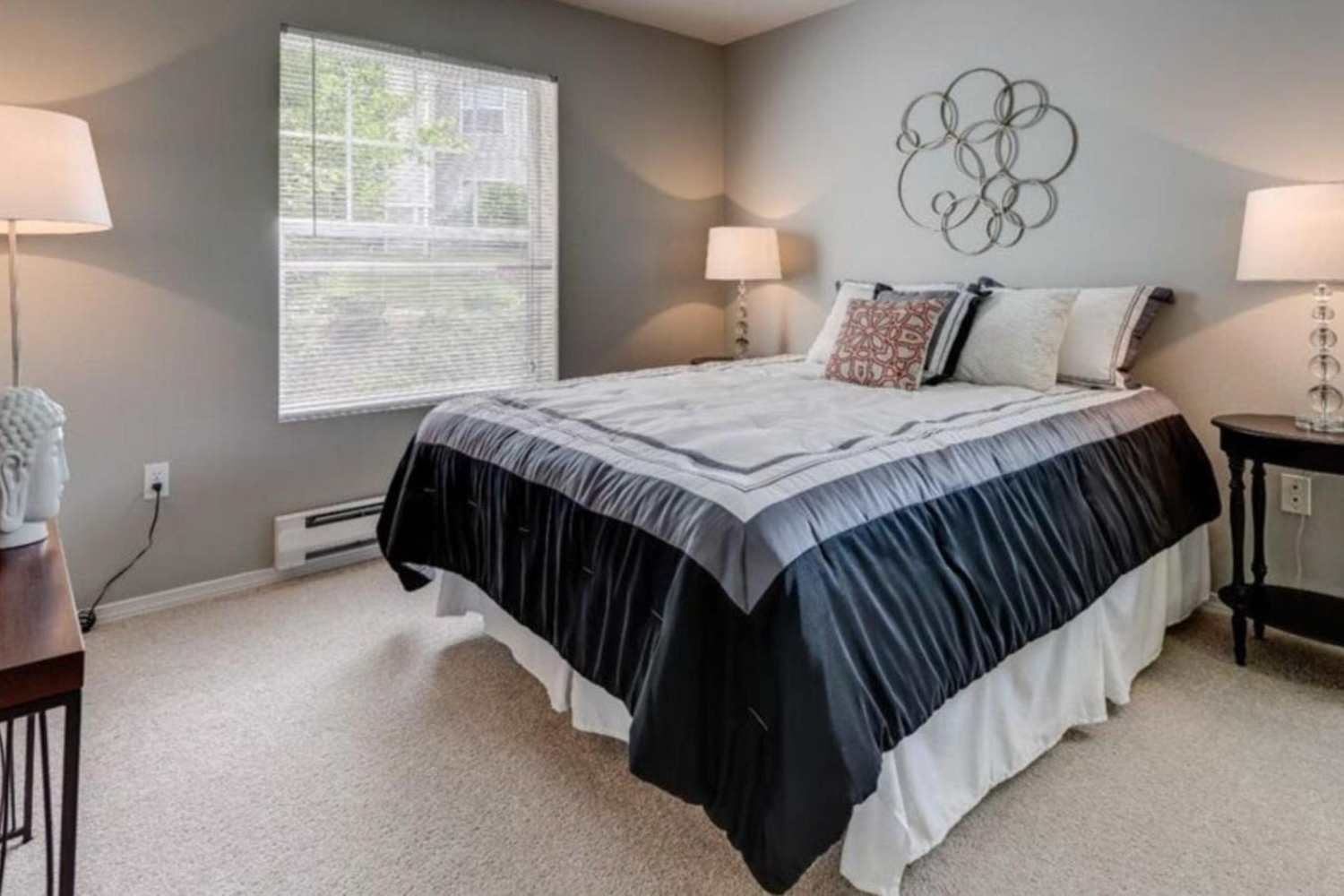 Cozy bedrooms at Stonemeadow Farms in Bothell, Washington