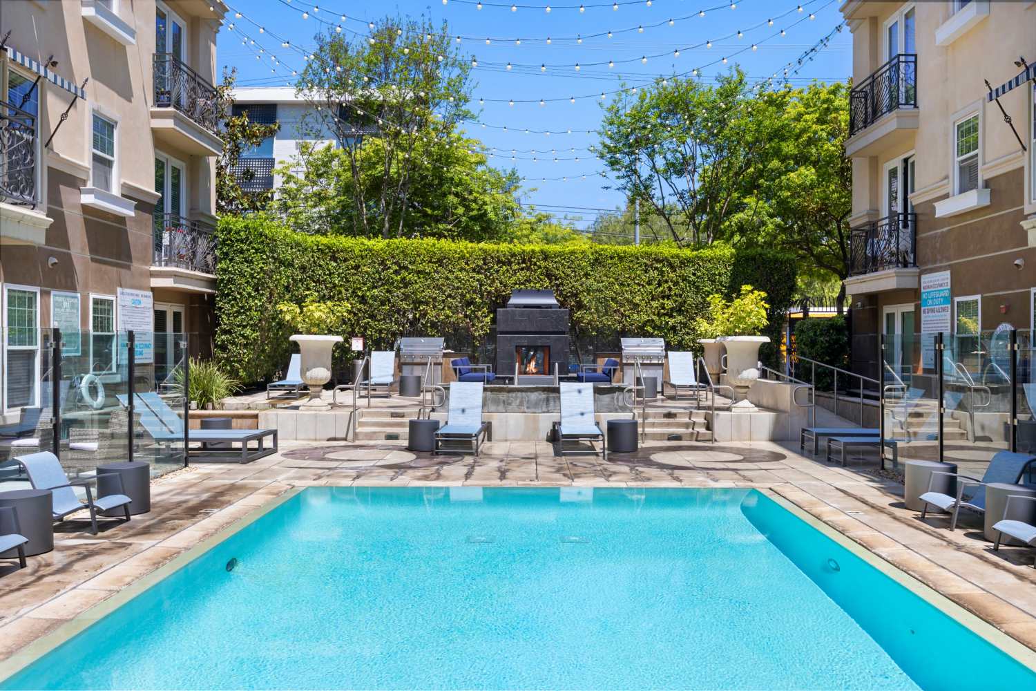 Take a dip in our luxurious zero-edge pool at La Belle at Hollywood Tower in Los Angeles, California