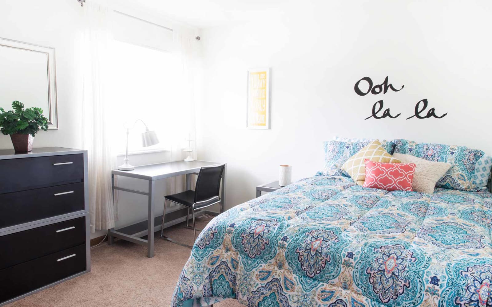 A spacious bedroom at Prairie Reserve in Cedar Rapids, Iowa