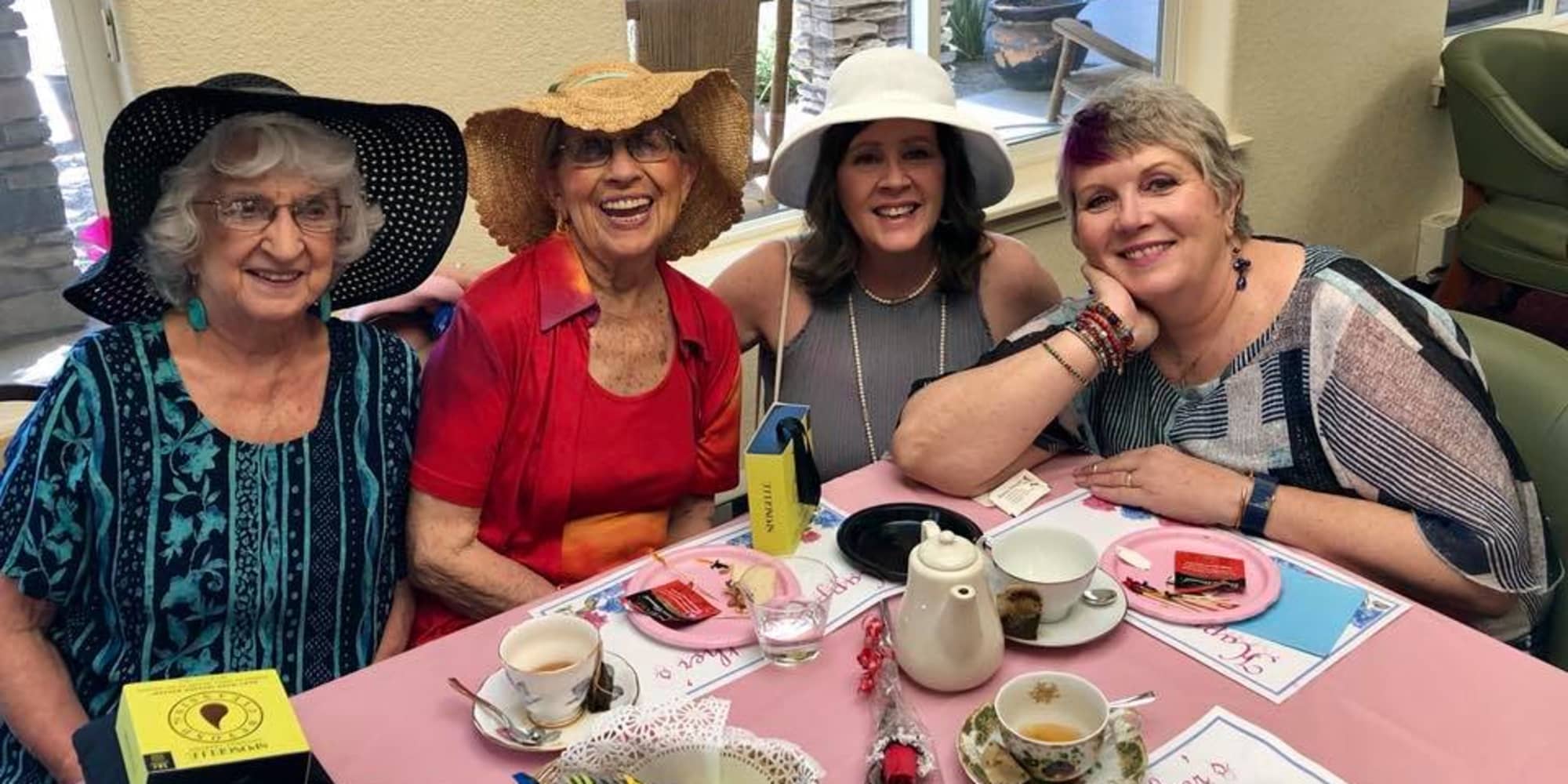 Residents having tea at Paloma Landing Retirement Community in Albuquerque, New Mexico