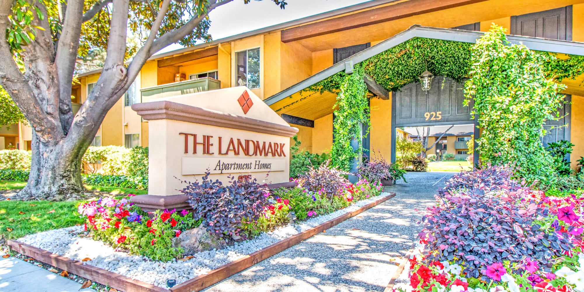 Apartments at The Landmark Apartment Homes in Sunnyvale, California
