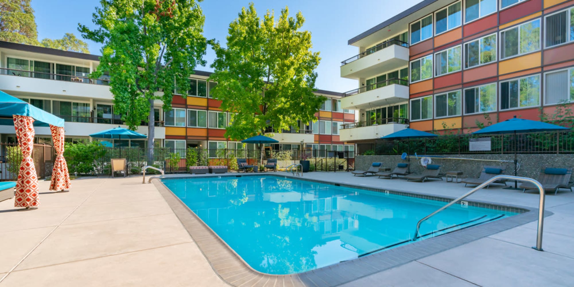 Sparkling blue pool at Sofi Belmont Glen home page