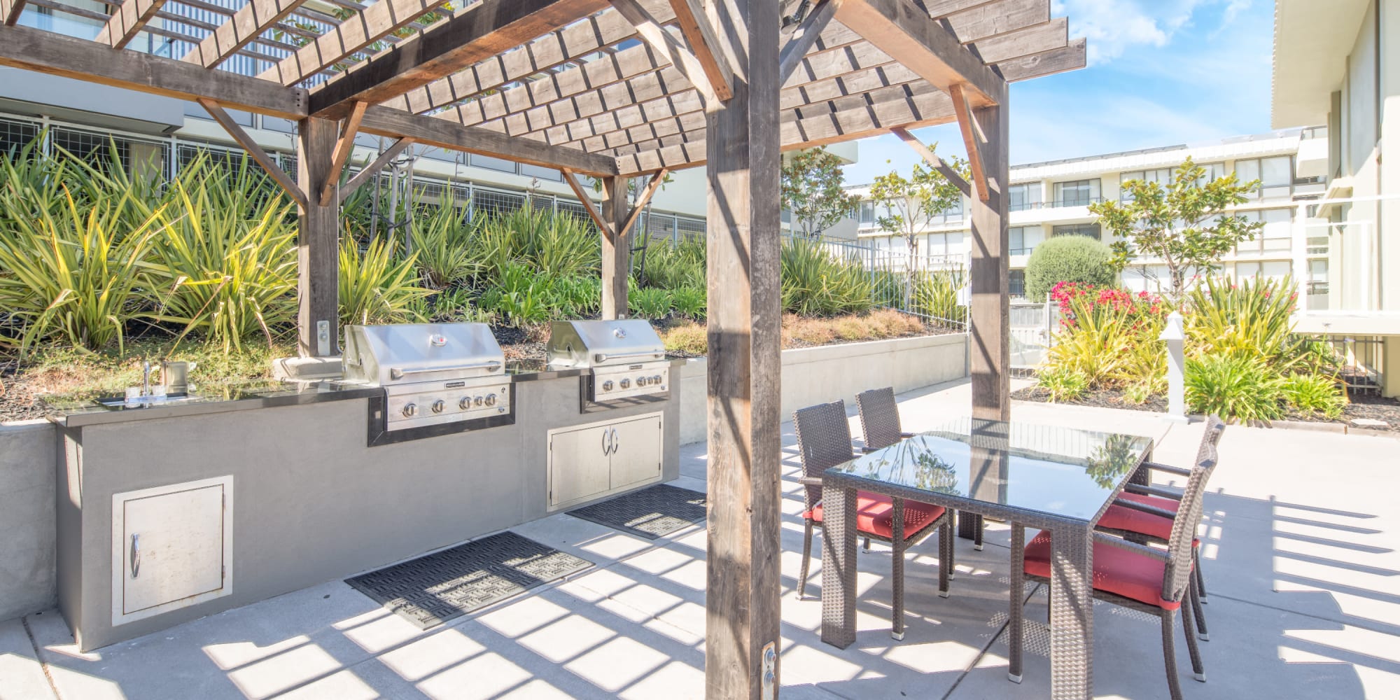 Apartments in Burlingame, California, at Skyline Terrace Apartments