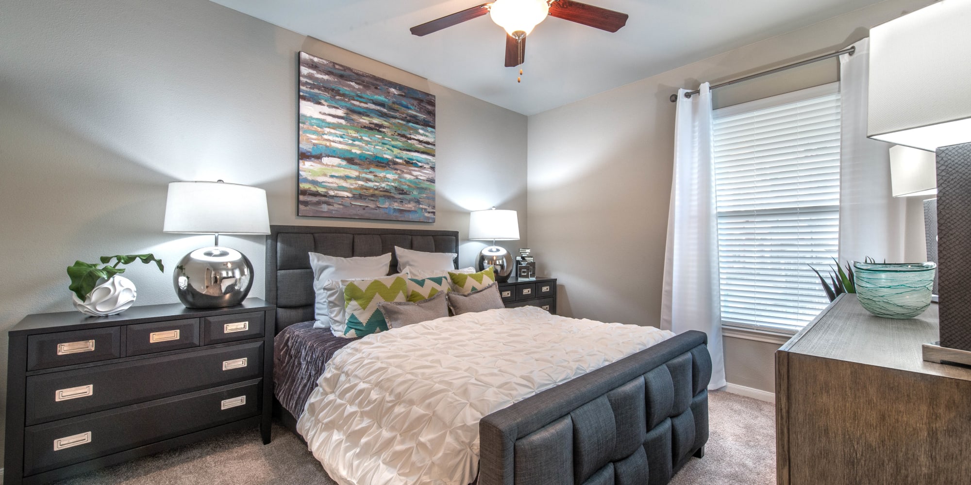 Olympus Las Colinas Irving, TX Luxury Apartments in Las Colinas