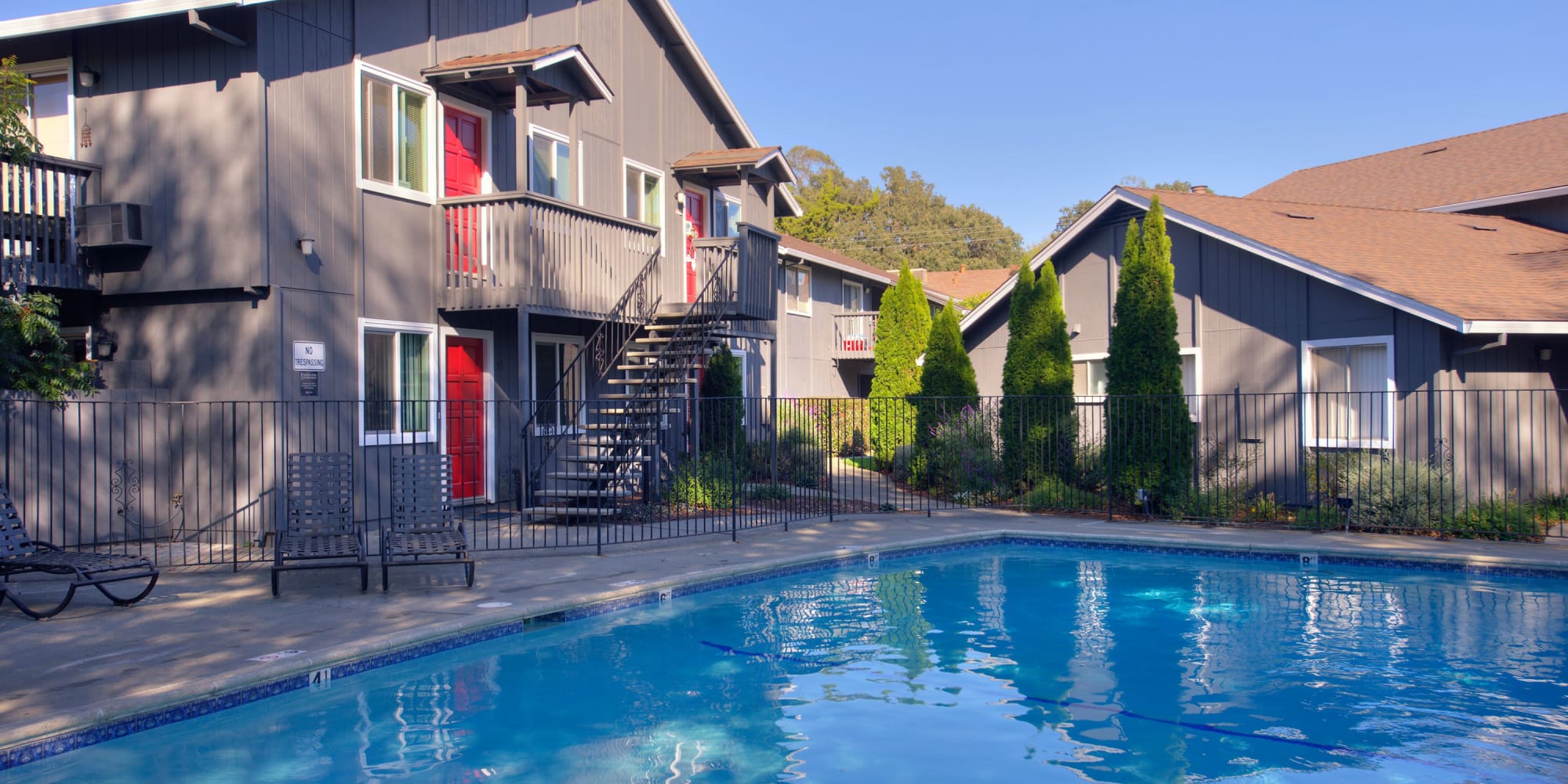 Luxury Spring Lake Apartment Homes in Santa Rosa, California