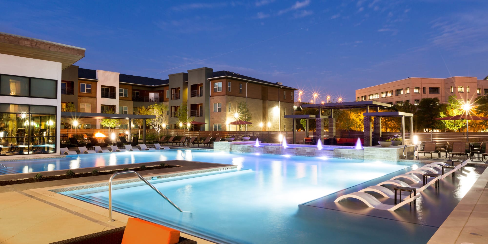 The Davis Luxury Apartments In Fort Worth Tx