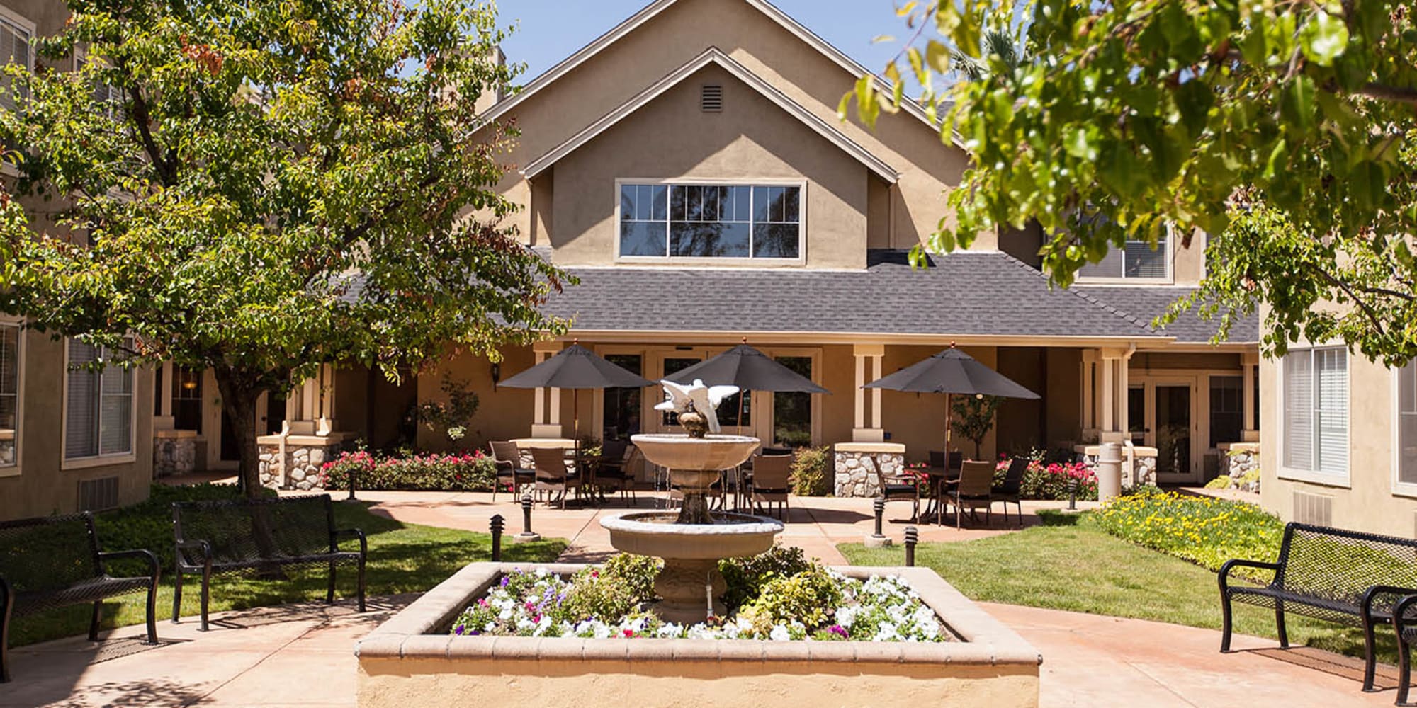 Senior living at Claremont Place in Claremont, California