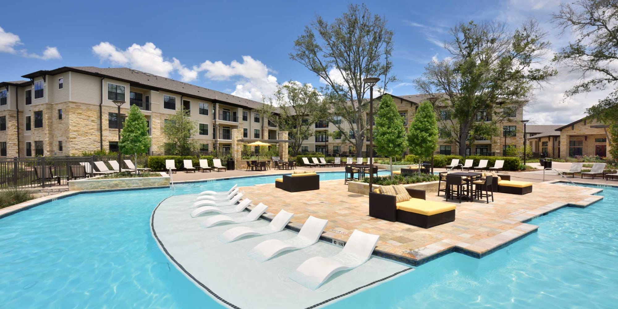 Apartments at Olympus Falcon Landing in Katy, Texas