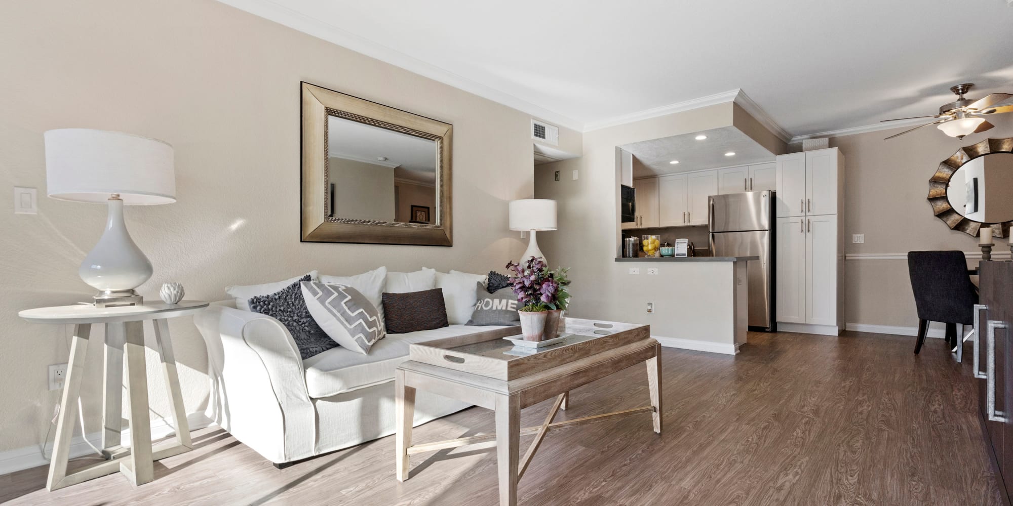 Simi Valley, CA Luxury Apartments for Rent Sofi at Wood Ranch