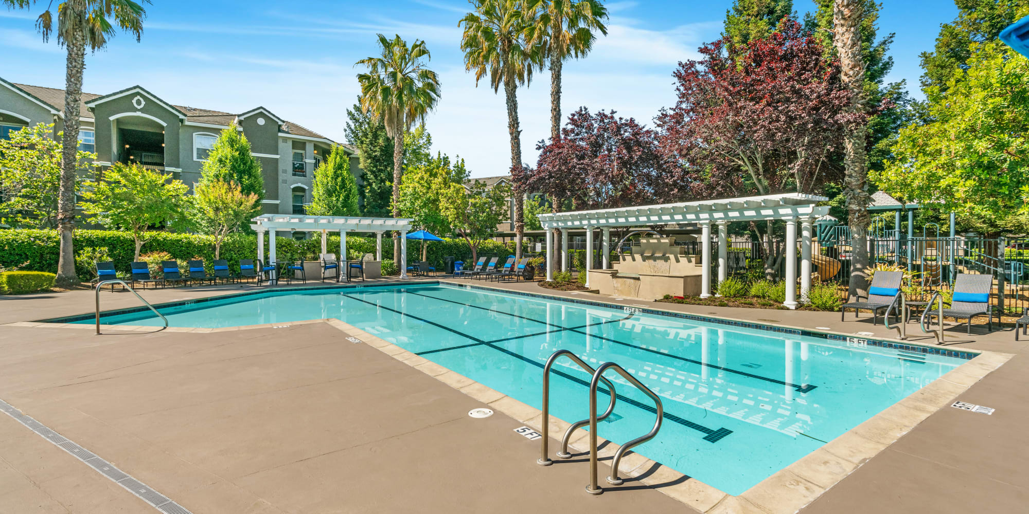 Apartments at Hawthorn Village Apartments in Napa, California