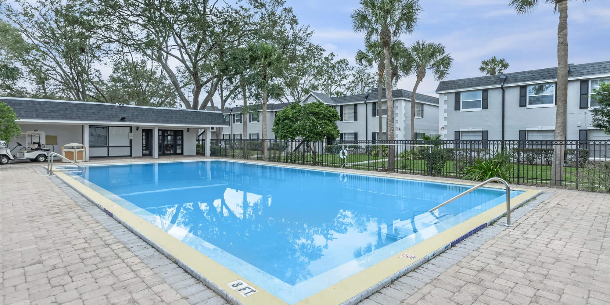 Swimming pool at Magnolia Court in Orlando, Florida