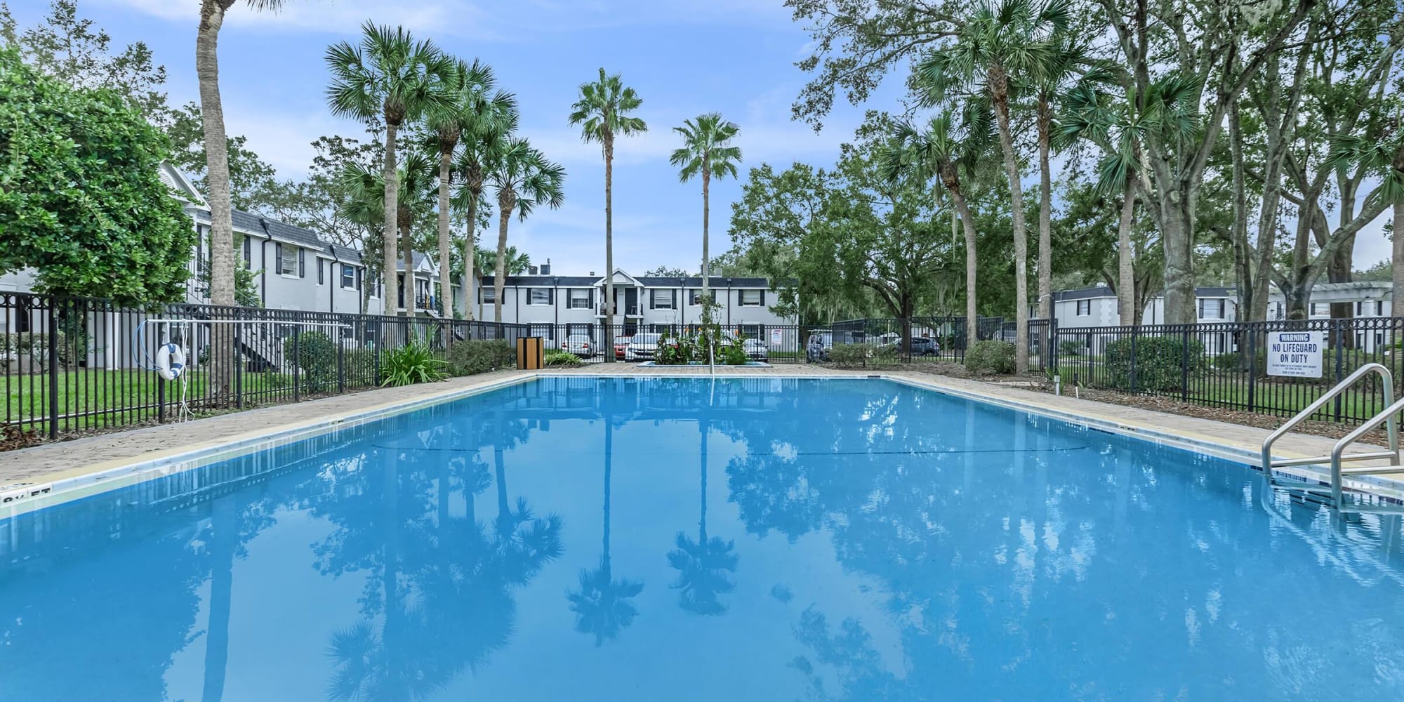 Large swimming pool at Magnolia Court in Orlando, Florida