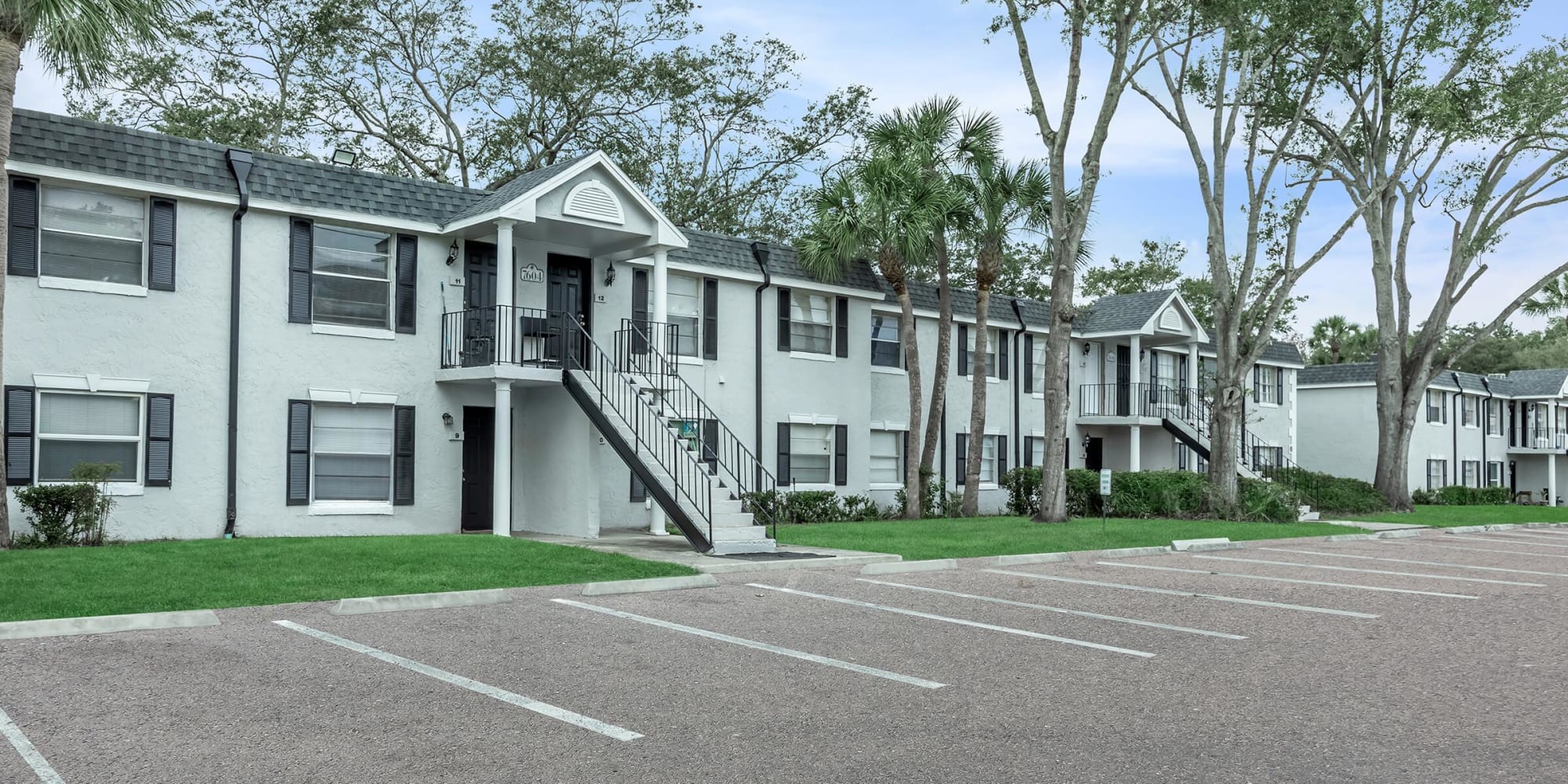 Exterior of Magnolia Court in Orlando, Florida