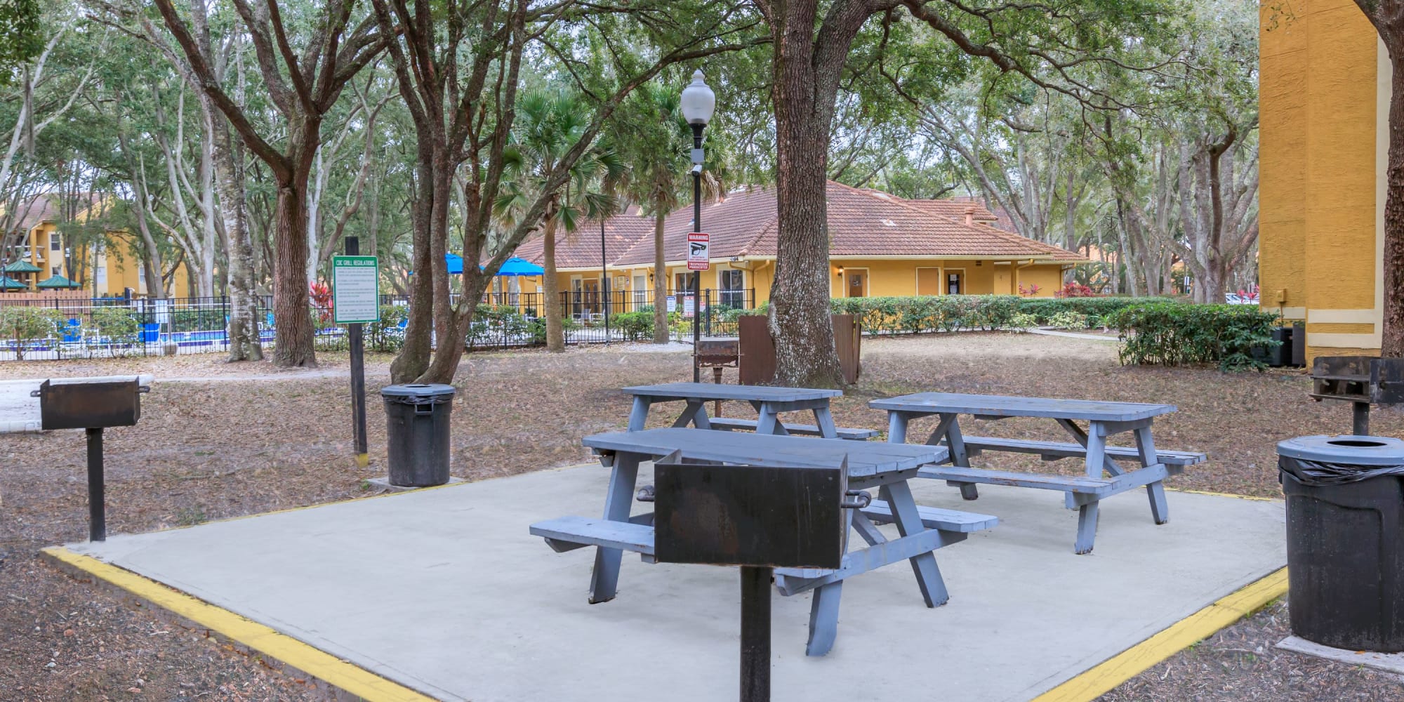 Picnic area at Images Condominiums in Kissimmee, Florida