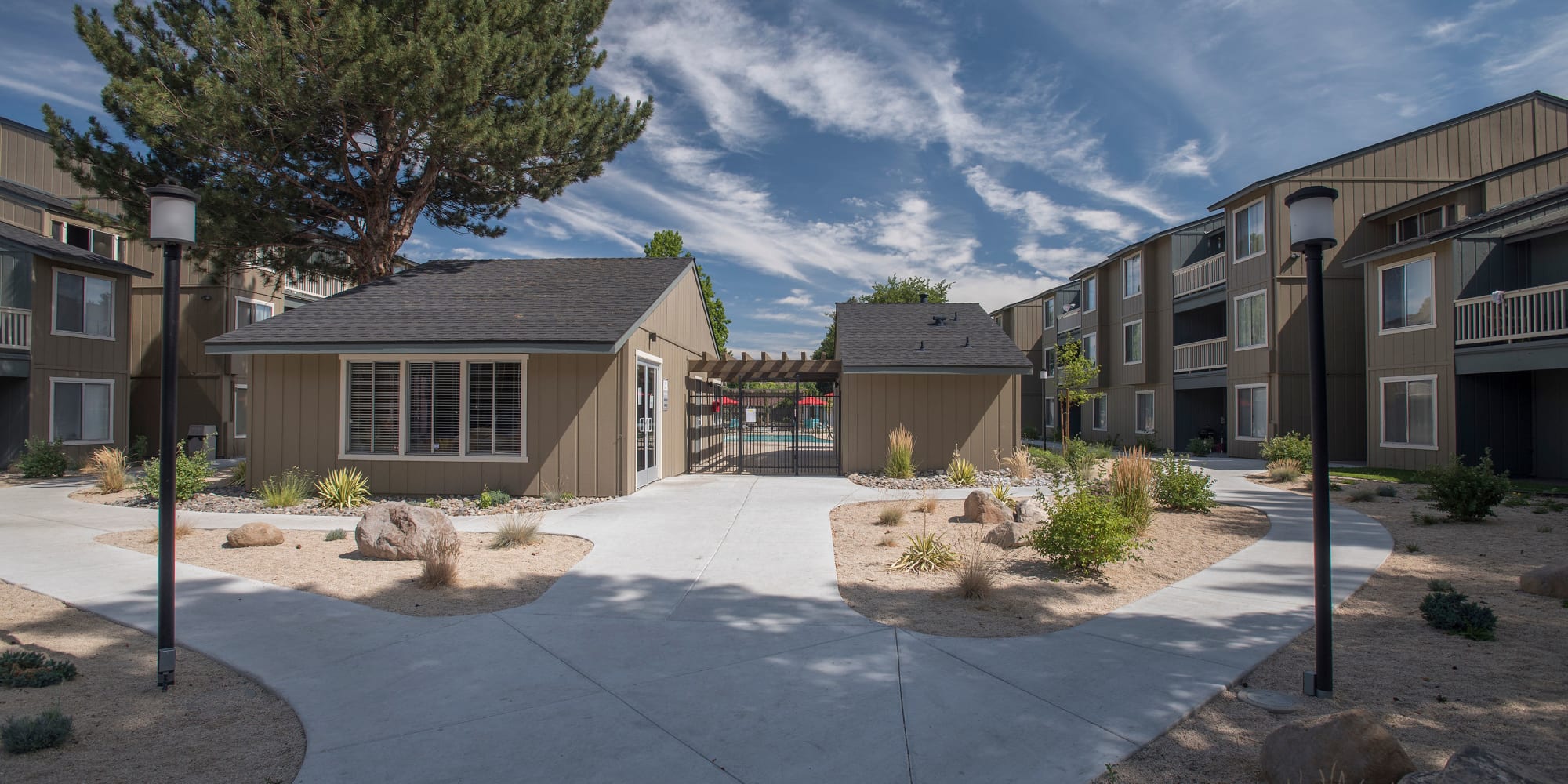 Courtyard at Keyway Apartments in Sparks, Nevada